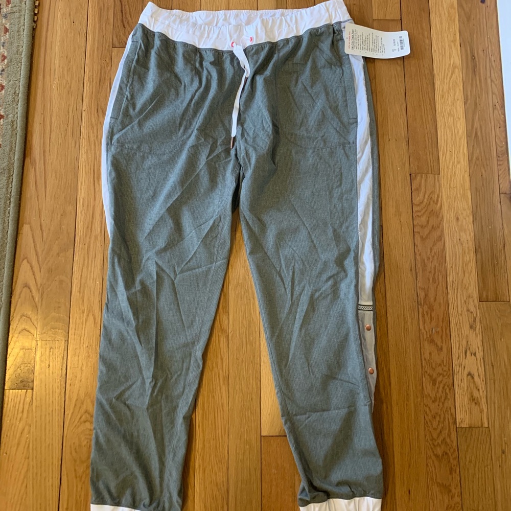 Lululemon Var-City Track Pant size 12